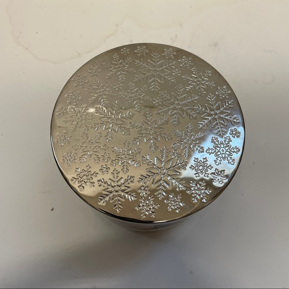 Bath & Body Works Hot Cocoa & Cream 3-Wick Candle HTF - Picture 3 of 4